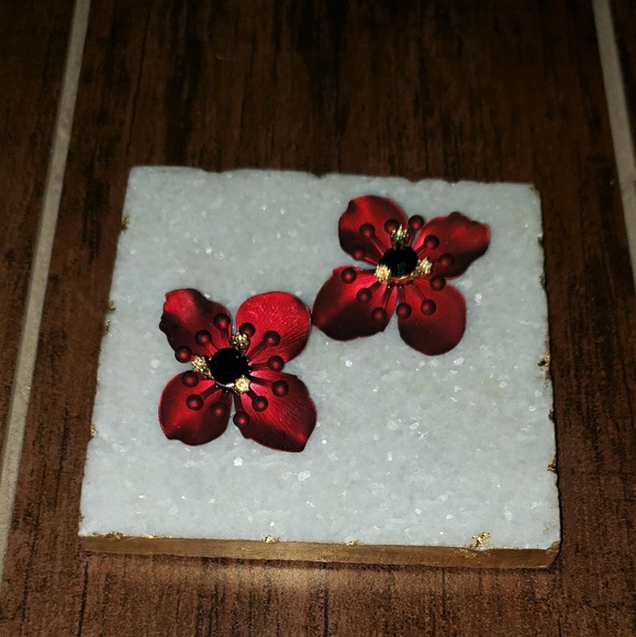 Red wine flower earrings - Picture 3 of 3